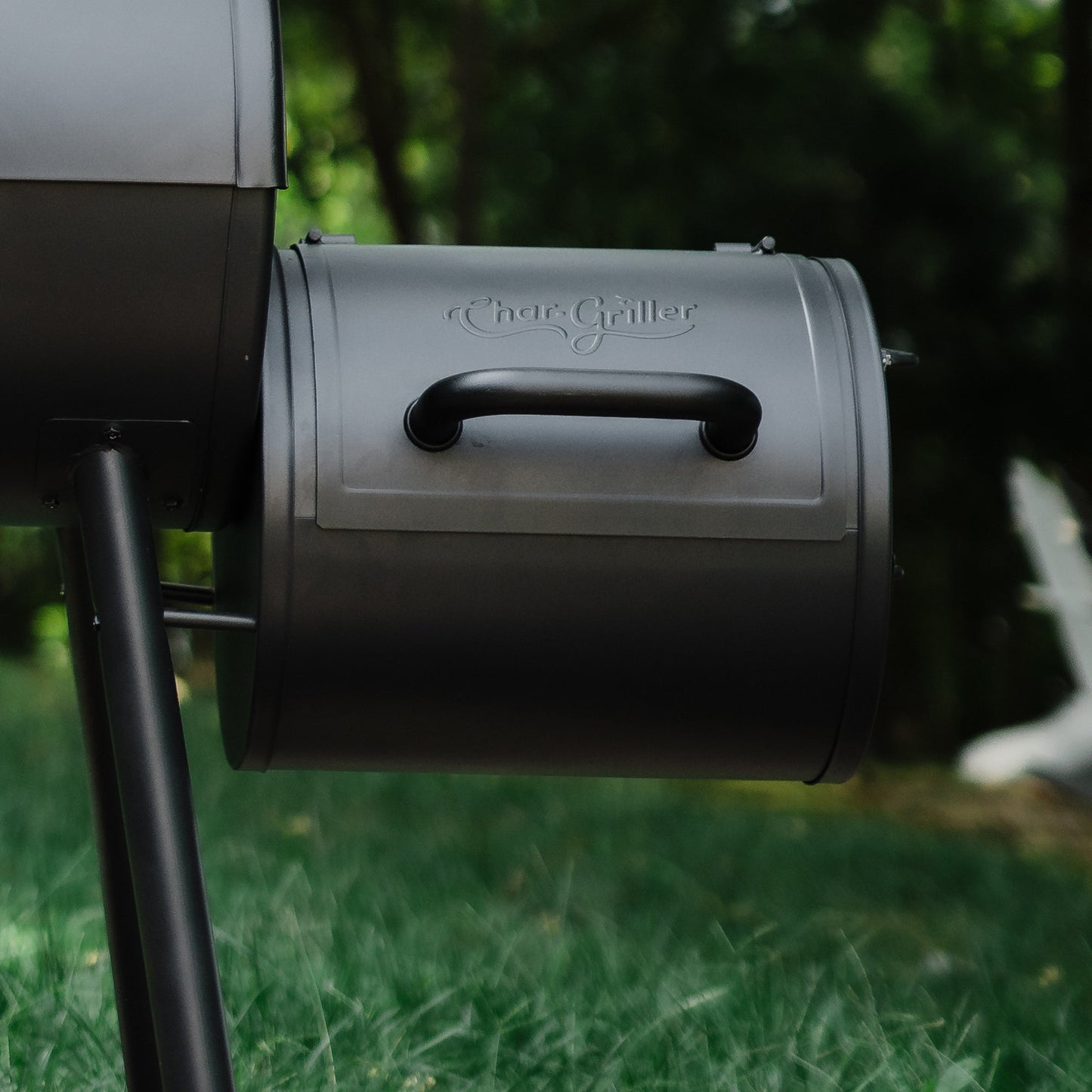 Ex-Display Char-Griller Smokin' Pro™ Barrel Grill and Offset Smoker