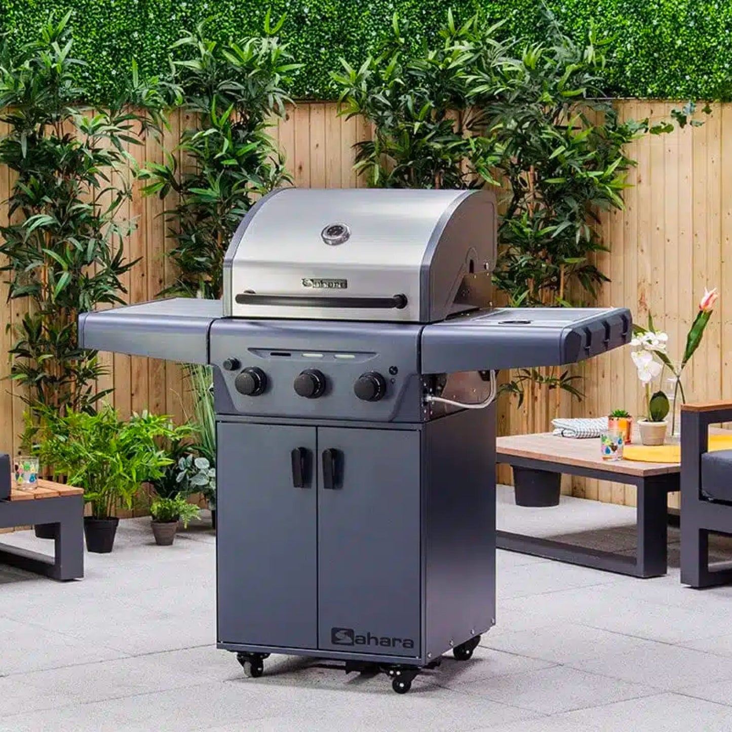 Ex-Display Sahara Performer 3 Burner BBQ