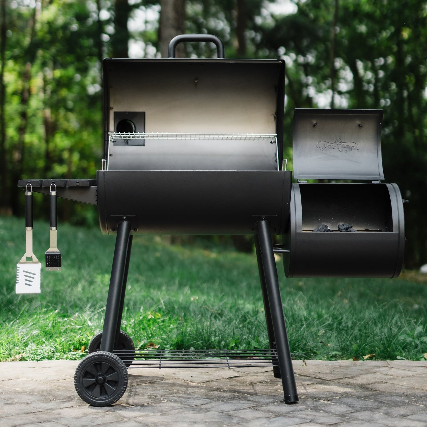 Ex-Display Char-Griller Smokin' Pro™ Barrel Grill and Offset Smoker
